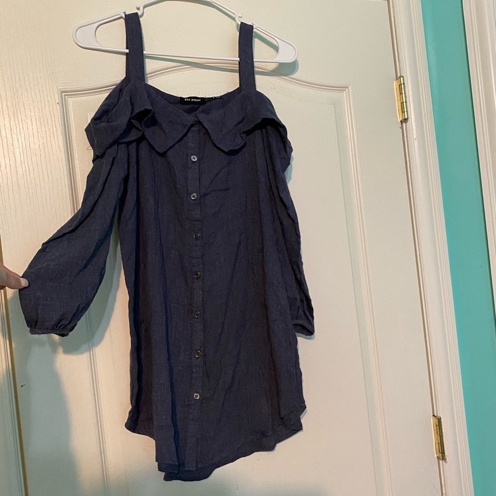 Navy cold shoulder tee
